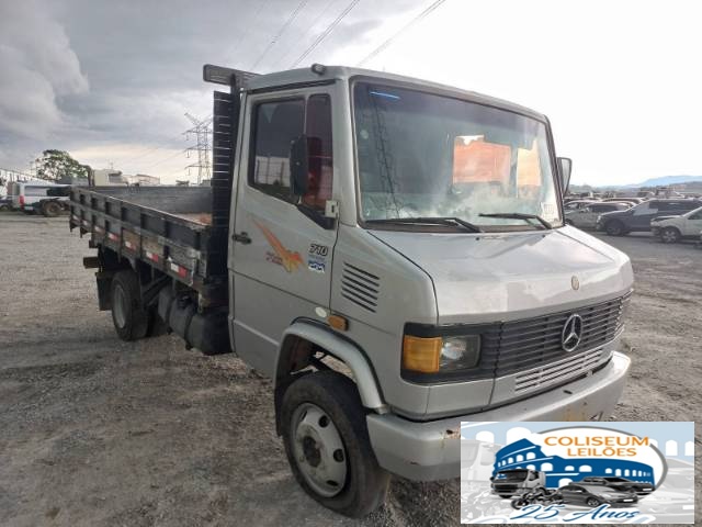 MERCEDES BENZ 710 2003 