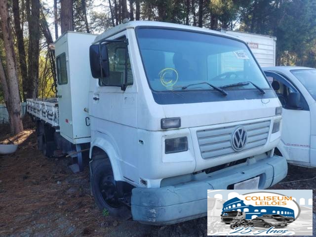 VOLKSWAGEN 7.110 4.3 2004 