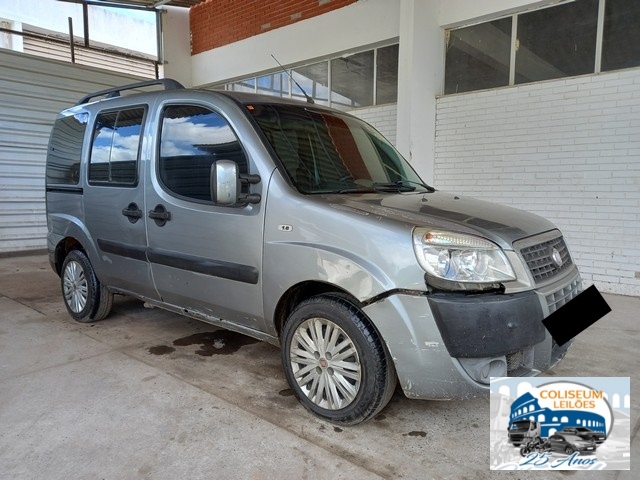 FIAT DOBLO ESSENCE 1.8 2012